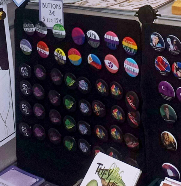 Buttons Buttons